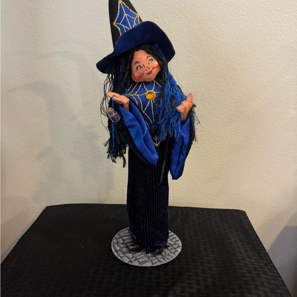 Annalee Blue and Black Witch Casting A Spell 2007 18”